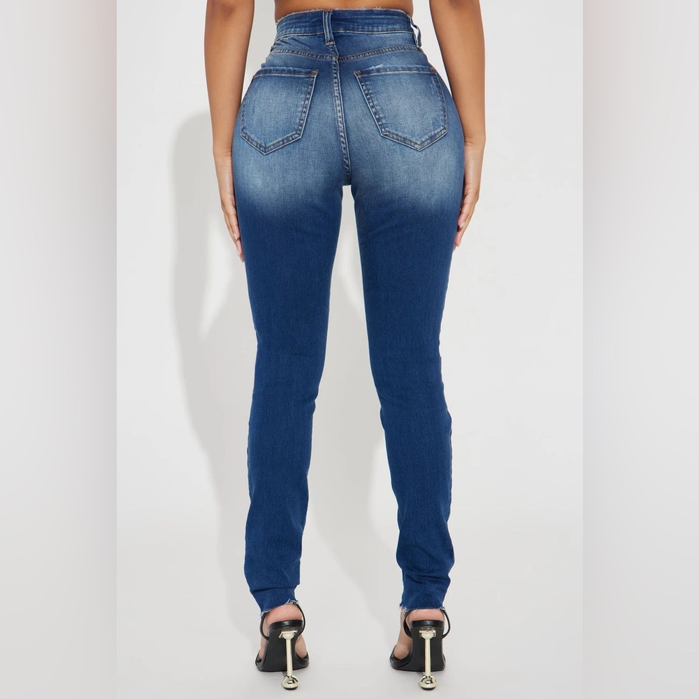 Fashion Nova High Rise Distressed Blue Jeans - Picture 2 of 3